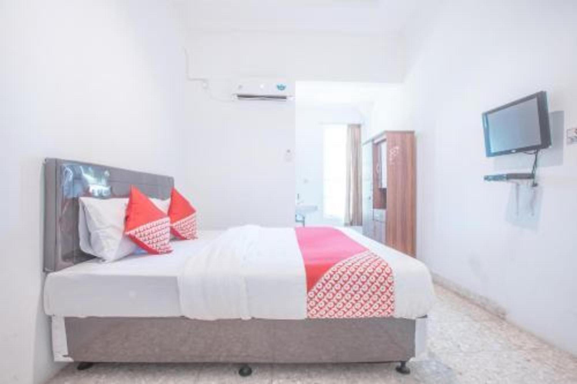 Capital O 332 Residence G17 Kemang Джакарта Екстериор снимка