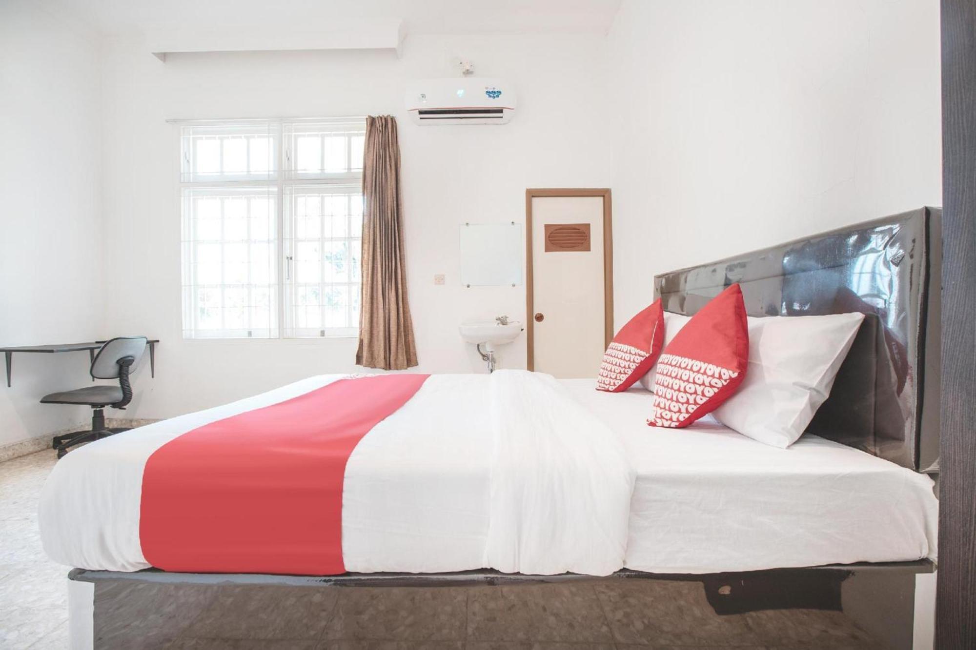 Capital O 332 Residence G17 Kemang Джакарта Екстериор снимка