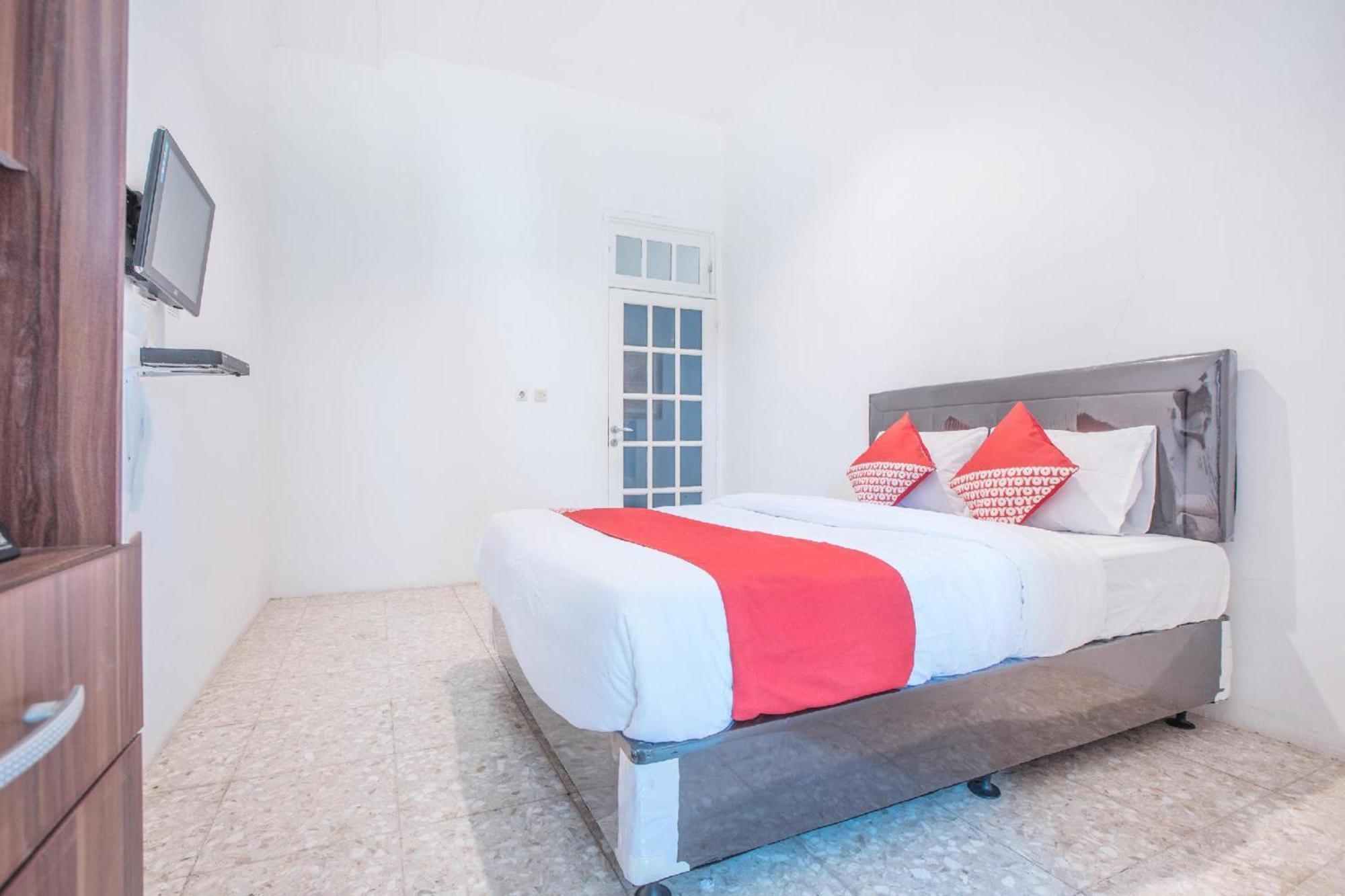 Capital O 332 Residence G17 Kemang Джакарта Екстериор снимка