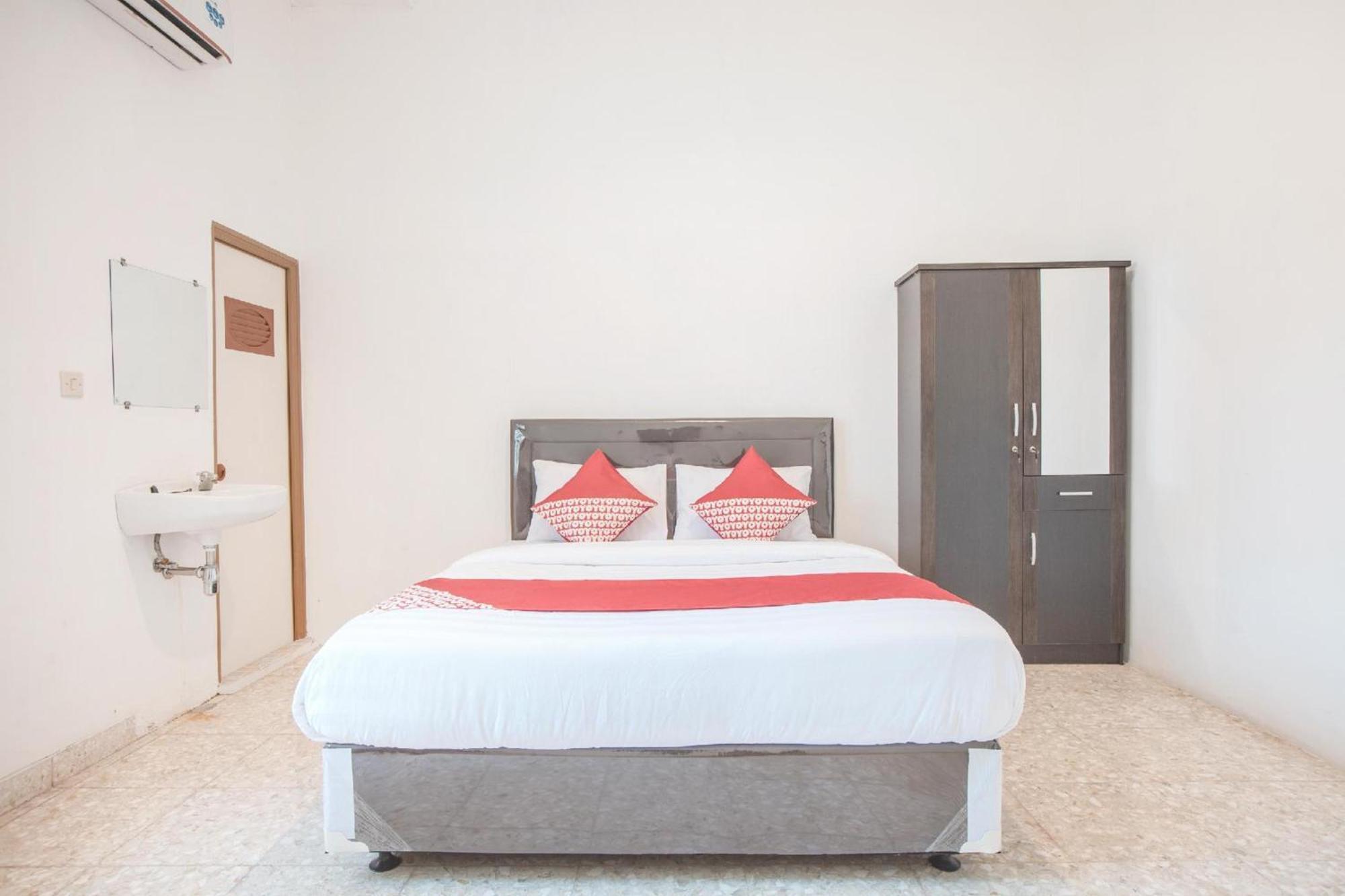 Capital O 332 Residence G17 Kemang Джакарта Екстериор снимка