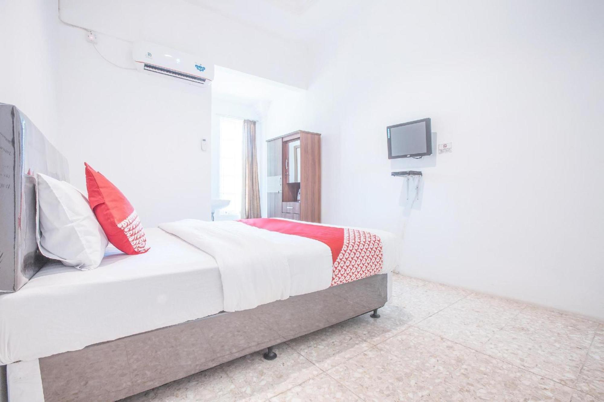 Capital O 332 Residence G17 Kemang Джакарта Екстериор снимка