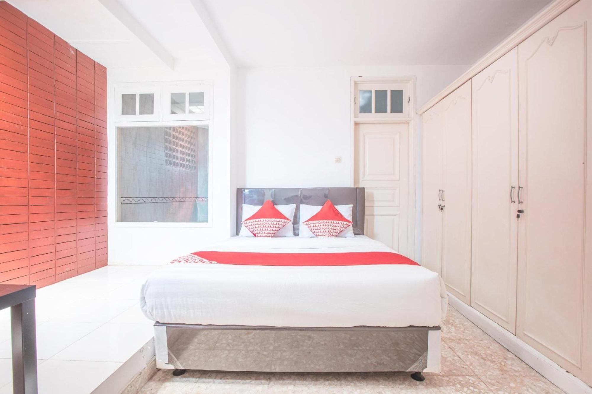 Capital O 332 Residence G17 Kemang Джакарта Екстериор снимка