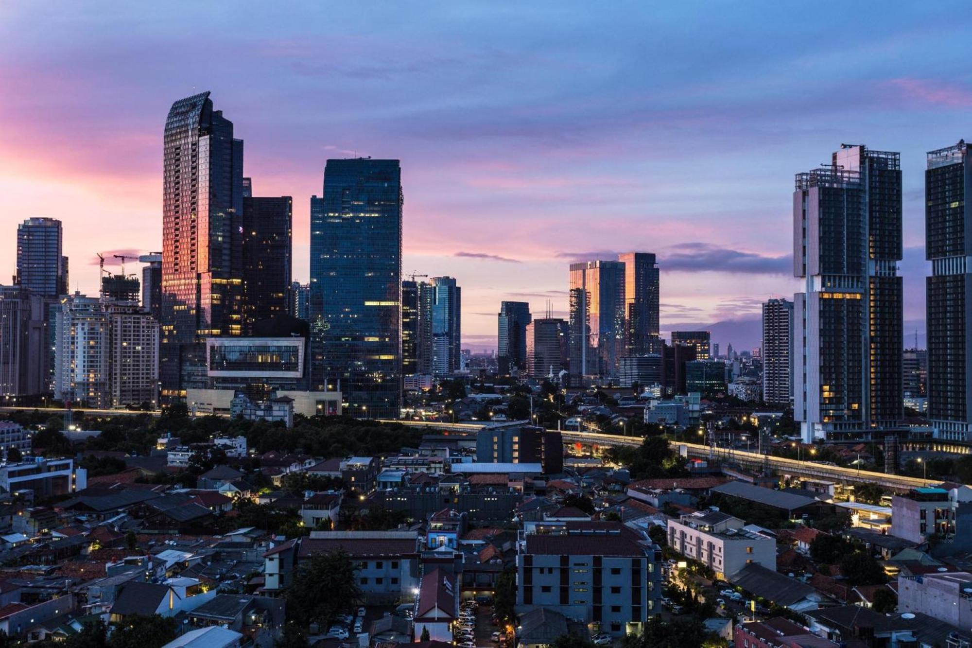 Capital O 332 Residence G17 Kemang Джакарта Екстериор снимка