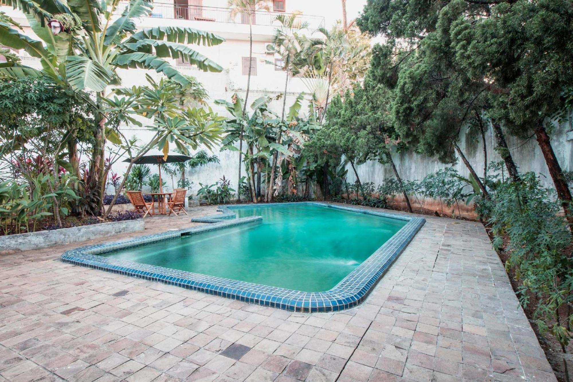 Capital O 332 Residence G17 Kemang Джакарта Екстериор снимка