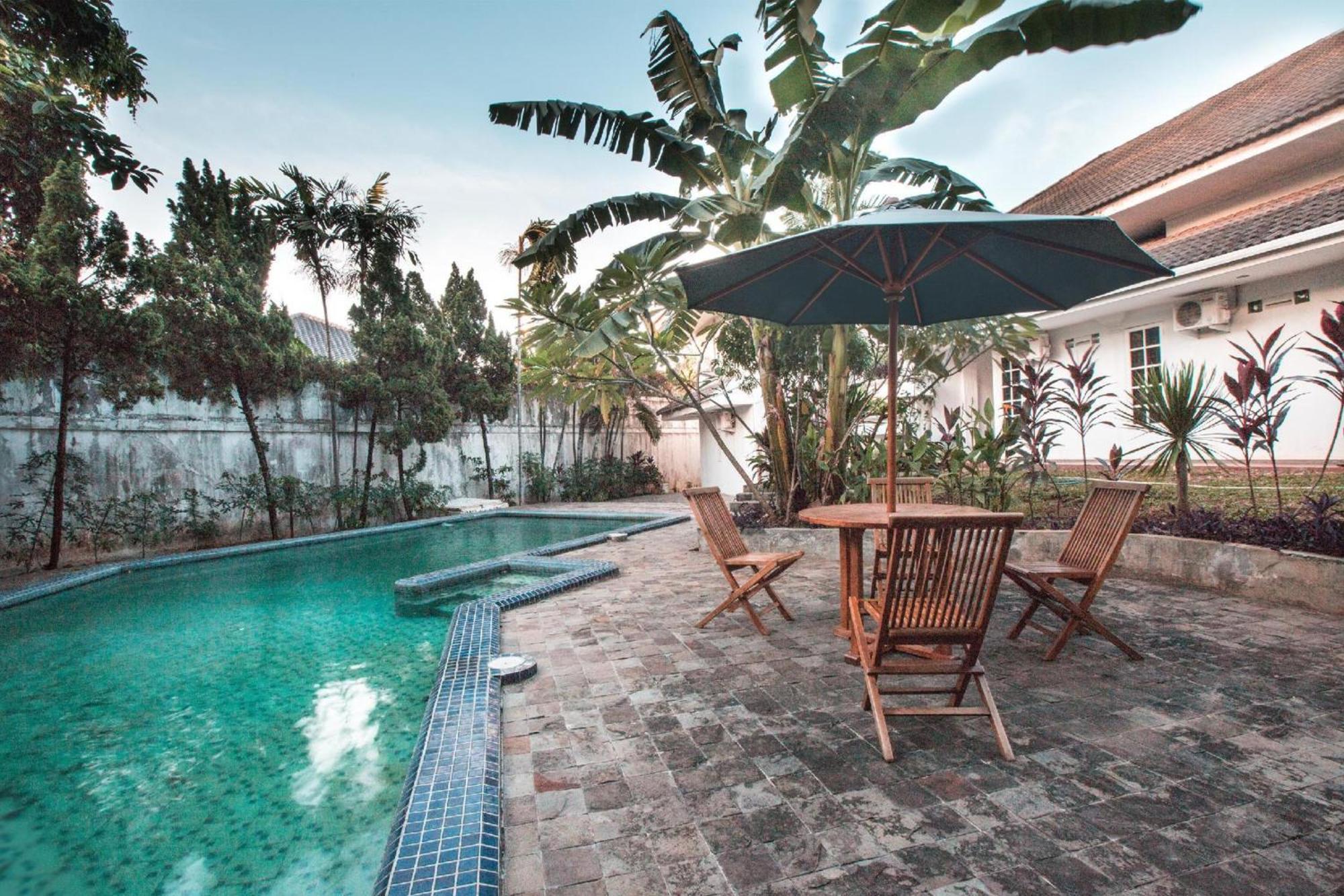 Capital O 332 Residence G17 Kemang Джакарта Екстериор снимка
